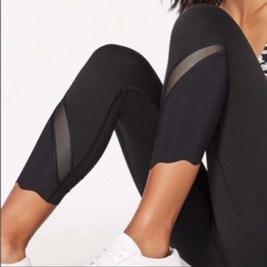 RARE Lululemon SCALLOP Wunder Under Black Tight Size 6